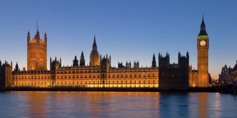 Sancţiuni mai aspre împotriva parlamentarilor britanici pentru abuz şi hărţuire