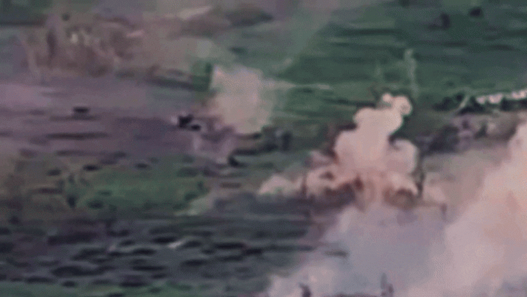 Imagini rare cu o luptă directă între un tanc ucrainean și unul rusesc