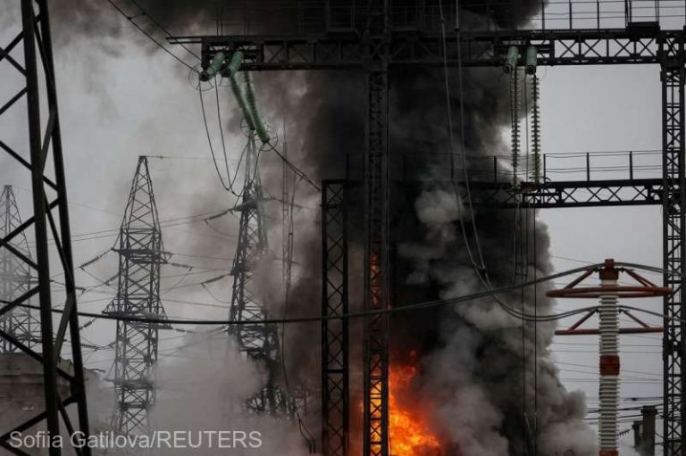 Atac masiv împotriva unor centrale electrice din Ucraina. Polonia întărește supravegherea spațiului aerian