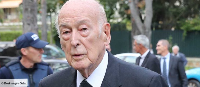 Fostul preşedinte francez Valéry Giscard d’Estaing, internat la spital din Tours