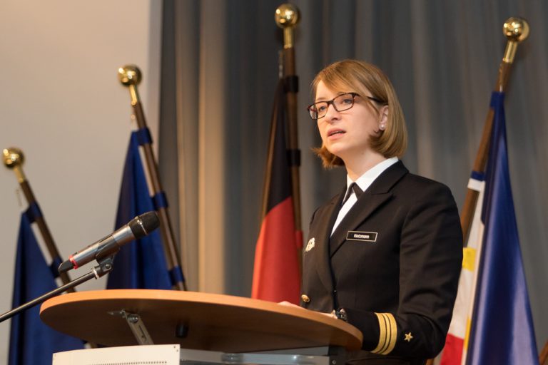 Victoria Kietzmann, prima femeie în functia de comandant în marina militară a Germaniei