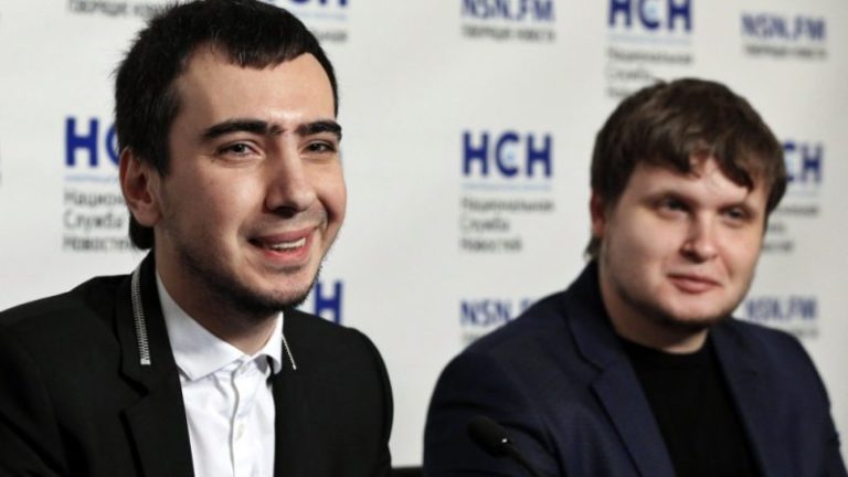 Autorii unor farse din Rusia, care au vizat politicieni din Occident, recompensaţi cu un premiu de stat