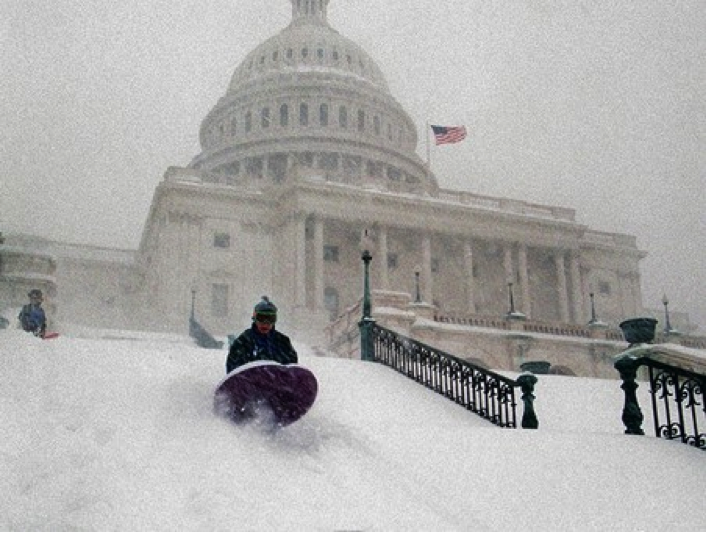 Furtună de zăpadă în centrul şi nordul SUA:  Cel puţin cinci persoane decedate în Midwest