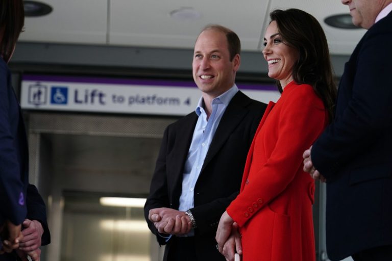 William şi Kate au luat metroul spre un pub londonez