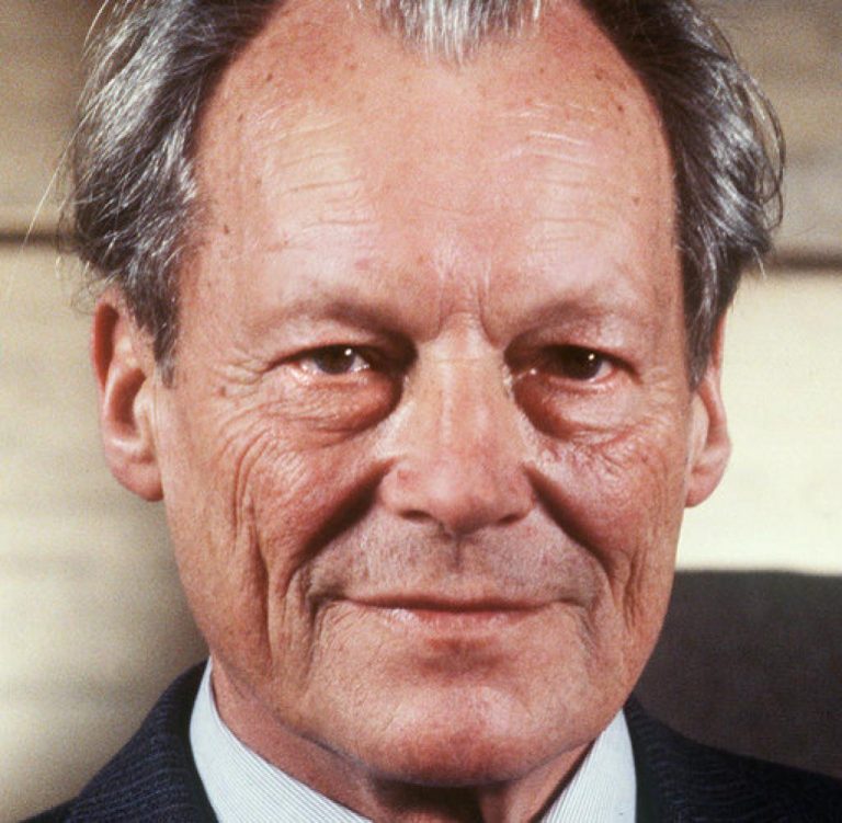 Germania : BND l-a supravegheat pe fostul cancelar vest-german Willy Brandt  mult mai intens