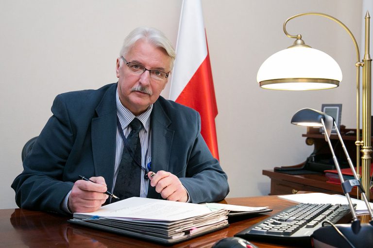Vicepreşedintele CE, Frans Timmermans, nu a căutat să aibă un dialog cu Varşovia