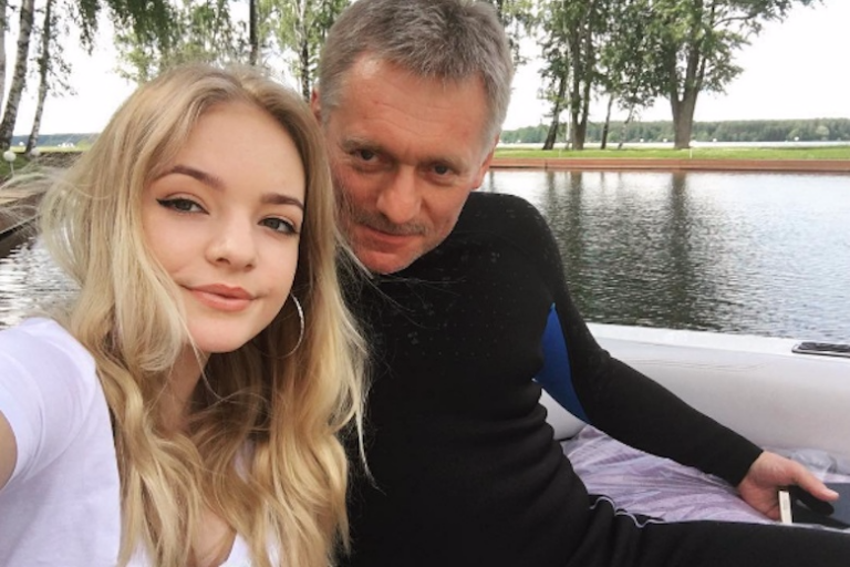 Fiica purtătorului de cuvânt al Kremlinului: Complet nedrept şi nerezonabil. Este ciudat să împună sancţiuni unei persoane care nu are nicio legătură cu situaţia
