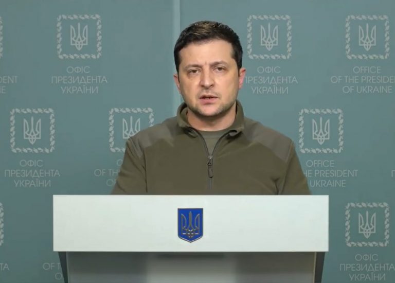 Zelenski: ‘Suntem cu toţii aici’ la Kiev pentru a ‘apăra’ Ucraina