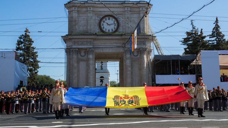 Bugetarii nu vor avea parte de mini-vacanță cu prilejul Zilei Independenței