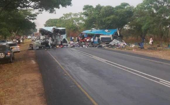 Zeci de morți în urma coliziunii dintre două autobuze în Zimbabwe