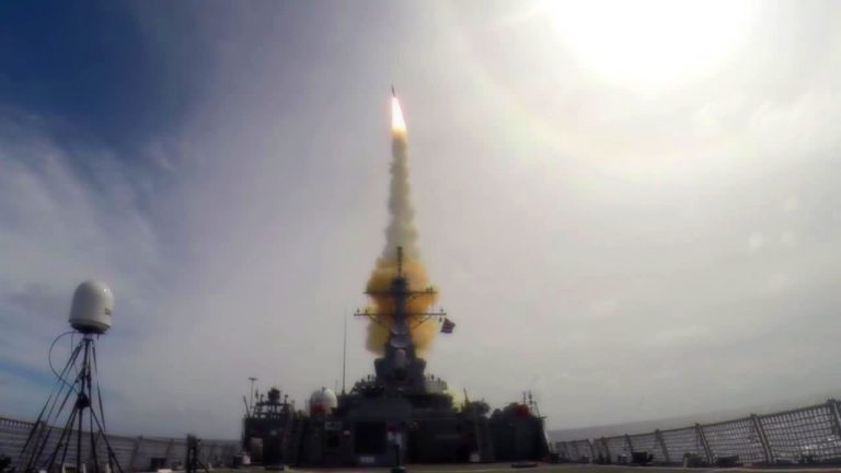 O navă militară americană echipată cu sistemul Aegis a eşuat în interceptarea unei rachete balistice la un test