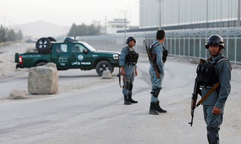 Patru presupuşi autori ai atacului cu rachete asupra palatului prezidenţial din Kabul au fost arestaţi
