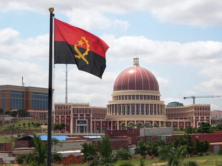 Un război ar putea izbucni în Africa. Angola vrea să trimită trupe  în estul RD Congo
