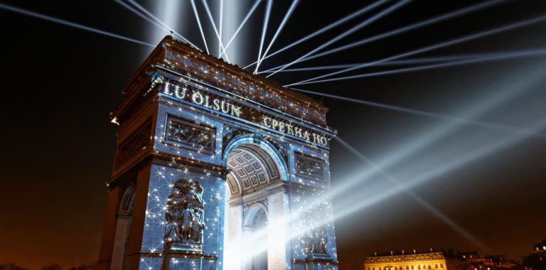 Parisul va sărbători trecerea în 2018 printr-un film de animaţie proiectat pe Arcul de Triumf