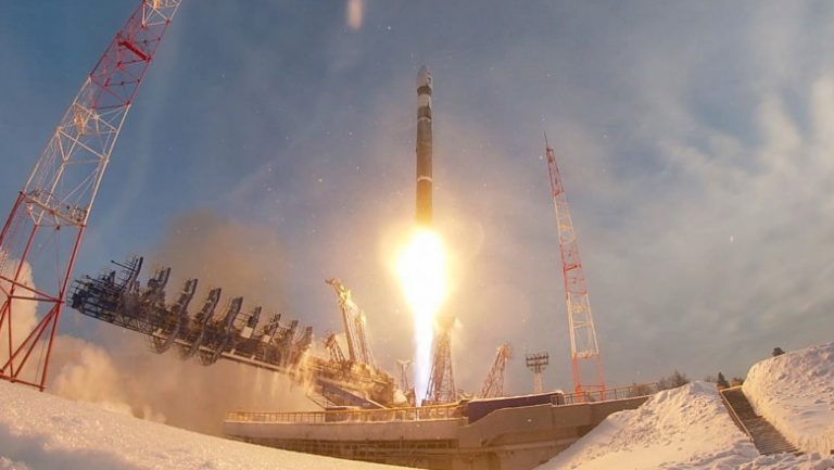 Rusia, acuzată că vrea să trimită pe orbită o armă nucleară, a blocat o rezoluție ONU care ar fi interzis cursa înarmării spațiale