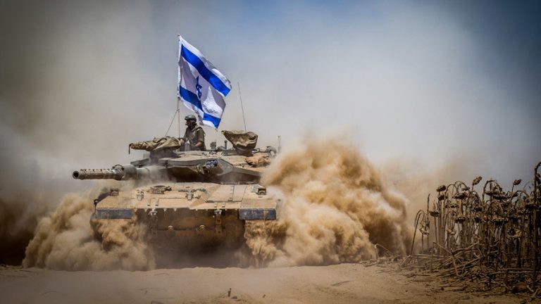 Armata israeliană a interceptat un transport important de muniţie şi arme de contrabandă