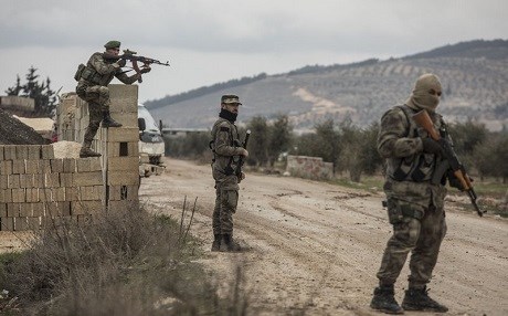 Turcia ameninţă cu o nouă incursiune militară în Siria