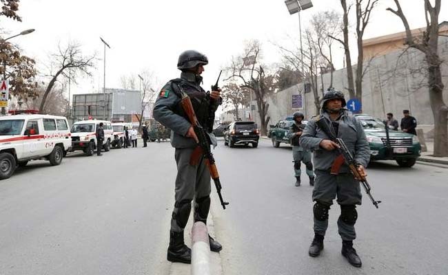 27 de morți în atacul asupra unui complex guvernamental din Kabul