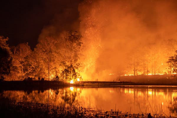 Incendiu de proporţii într-o zonă turistică din Australia de Vest
