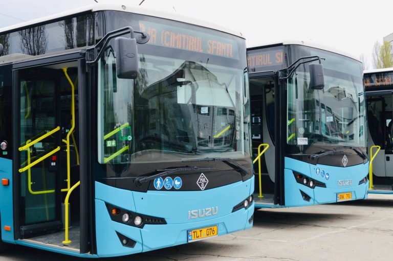 Cum vor circula troleibuzele și autobuzele din Chișinău de Paștele Blajinilor