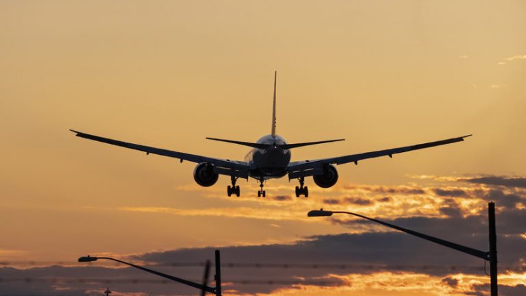 Cât a ajuns să coste un bilet de avion pe ruta Israel-Chişinău: Este EXAGERAT!