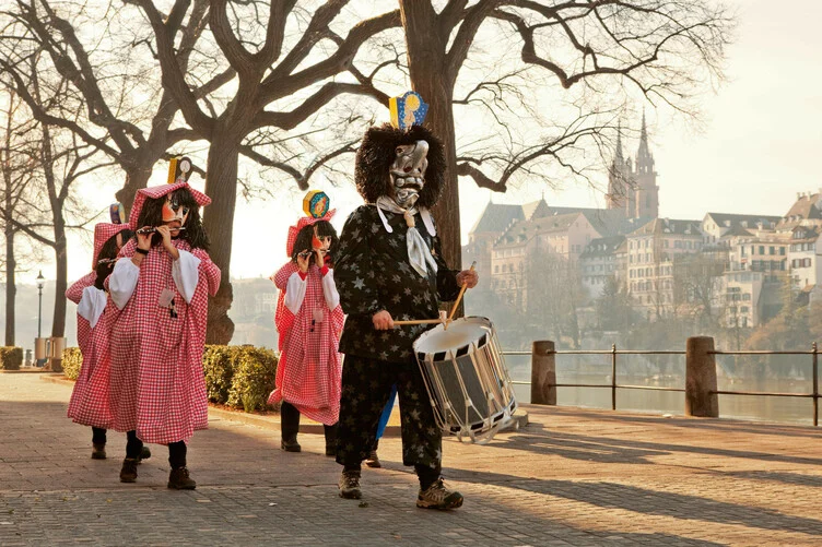 A început cel mai mare carnaval din Elveţia, la Basel