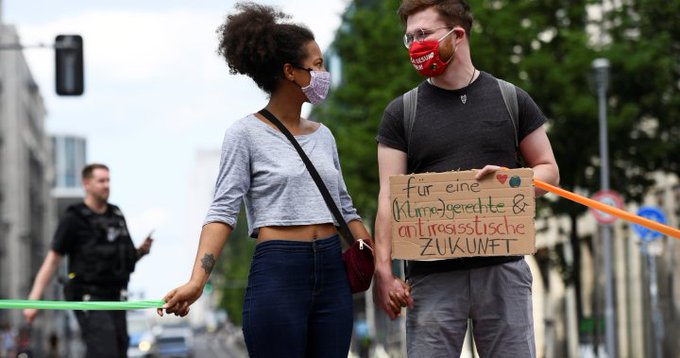 Guvernul Germaniei critică protestele anticoronavirus din Berlin