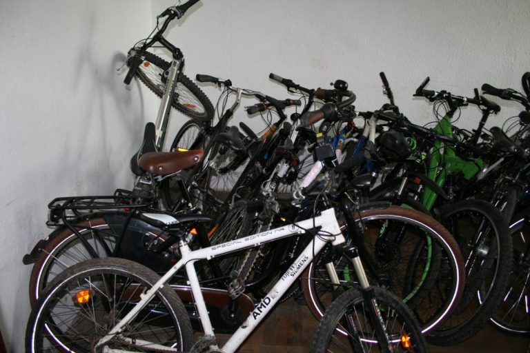 Un bărbat, originar din Kazahstan, ar fi furat mai multe biciclete din Ialoveni