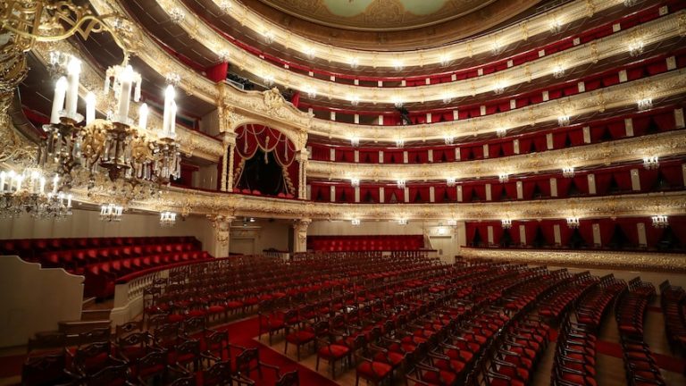 Teatrul Bolşoi din Moscova va prezenta un spectacol ‘eroic’ în sprijinul operaţiunii din Ucraina