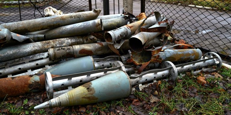 Autoritățile din Cambodgia îi avertizează pe ucraineni să nu folosească bombe cu dispersie: Civilii vor fi ‘adevăratele victimele’