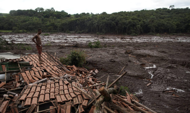 Brazilia: Ruperea barajului minier, un dezastru aproape iminent în condițiile unei legislații permisive