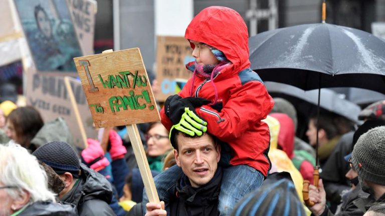 Marş european împotriva modificărilor climatice: Zeci de mii de manifestanţi la Bruxelles