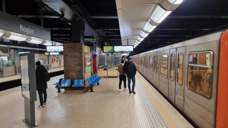 Centrul de criză din Belgia susţine că un atac la metroul din Bruxelles este ‘improbabil’ în cursul zilei