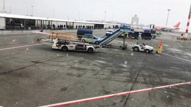 Un terminal al aeroportului din Budapesta a fost închis temporar