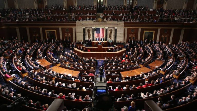 Camera Reprezentanţilor supune la vot sâmbătă legi privind alocarea de fonduri pentru Ucraina, Israel şi Taiwan