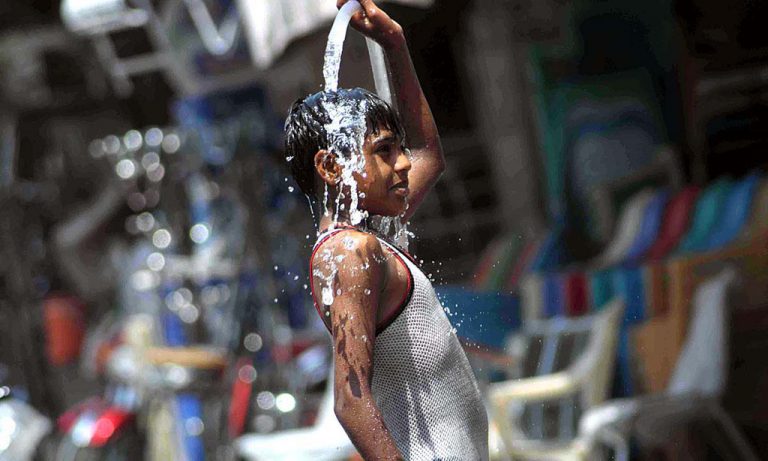 Circa 460 de milioane de copii din Asia de Sud sunt expuşi riscurilor asociate căldurii extreme (UNICEF)