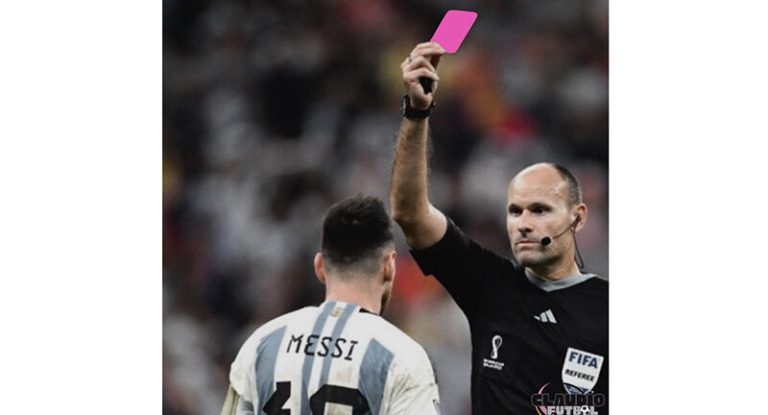A apărut cartonașul roz în fotbal: Pentru ce va fi folosit