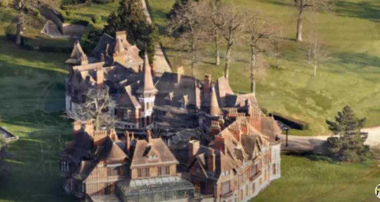 ( VIDEO) Unul dintre cele mai scumpe anunțuri imobiliare din lume: un castel francez este scos la vânzare pentru 425 de milioane de euro VIDEO