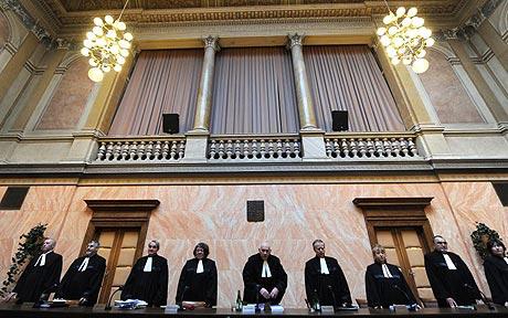 Curtea Constituţională a Cehiei respinge prevederi din legea electorală care dezavantajau partidele mici