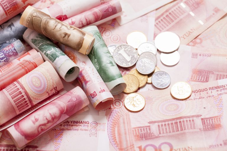Rezervele valutare ale Chinei, la cel mai ridicat nivel din ultimele şapte luni
