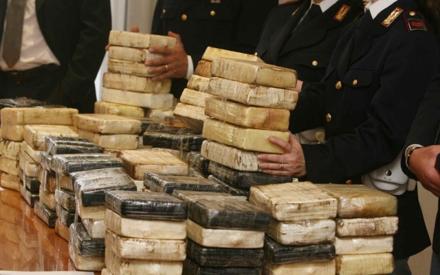Poliţia italiană a confiscat cocaină în valoare de 100 de milioane de euro