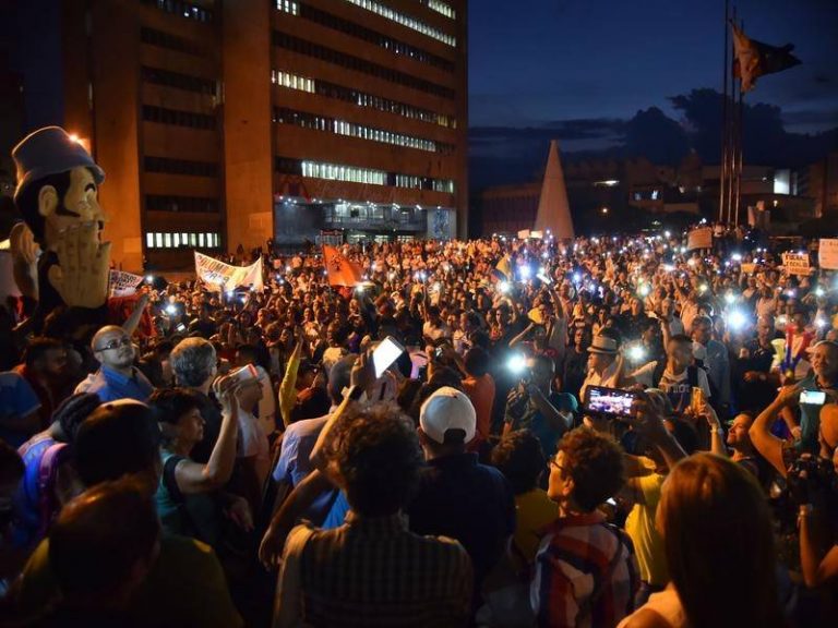 Proteste masive în Columbia faţă de uciderea a sute de activişti pentru drepturile omului
