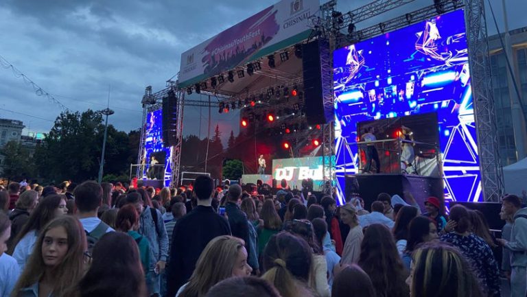 Concert de zile mari în această duminică! Cât ne va costa Chișinău Youth Fest