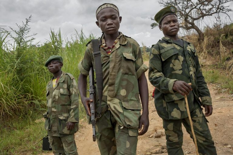 HRW cere Nigeriei să elibereze mii de copii suspectaţi de legături cu Boko Haram