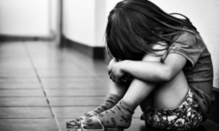 Misterioasa boală a Suediei: Copiii care nu mai deschid ochii ani de zile din cauza traumelor