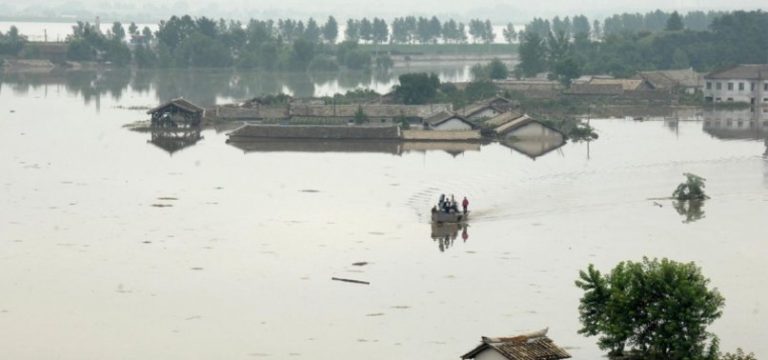 5.000 de persoane au fost evacuate în urma inundaţiilor provocate de precipitaţiile abundente din Coreea de Nord