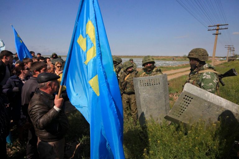 Rusia va desfăşura în Crimeea anexată un nou regiment de paraşutişti şi critica un acord ucraineano-britanic menit să consolideze marina ucraineană