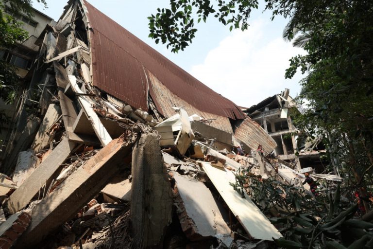 Cutremur devastator în Taiwan. Zeci de clădiri s-au prăbușit