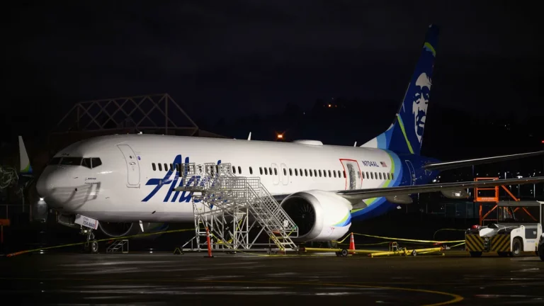 FBI a anunțat că pasagerii unui avion Alaska Airlines, ar putea fi victimele unei infracțiuni