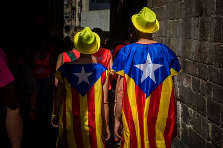 Sute de mii de catalani, aşteptaţi pe străzile Barcelonei pentru a marca „Diada”